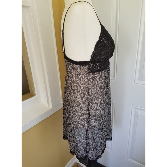 Marilyn Monroe Intimates Chemise - Picture 13 of 16